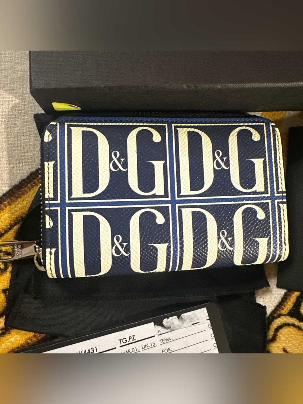 Dolce & Gabbana Navy Calfskin Leather DG Logo Zip Dauphine Wallet NWT